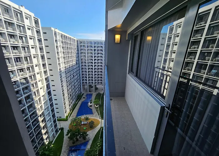 Lourdes' Place, Shore 2-tower 1, 2 Beds, Pasay Near Mall Of * Manila
