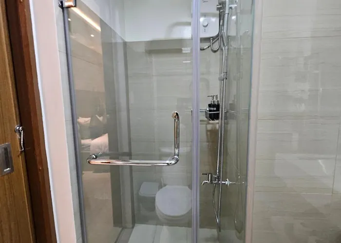 Lourdes' Place, Shore 2-tower 1, 2 Beds, Pasay Near Mall Of *