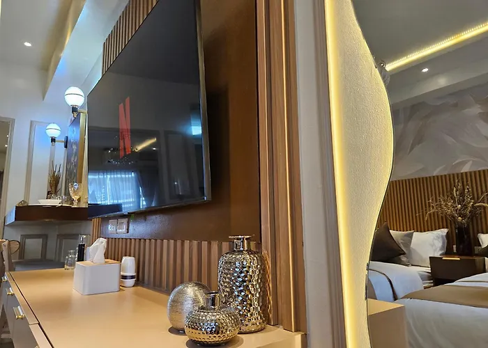 Apartment Lourdes' Place, Shore 2-tower 1, 2 Beds, Pasay Near Mall Of Manila