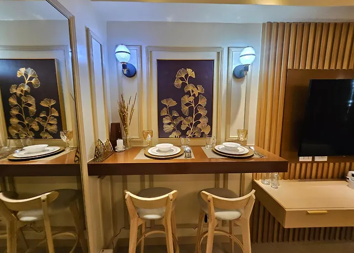 Lourdes' Place, Shore 2-tower 1, 2 Beds, Pasay Near Mall Of Manila