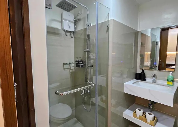 Apartment Lourdes' Place, Shore 2-tower 1, 2 Beds, Pasay Near Mall Of *