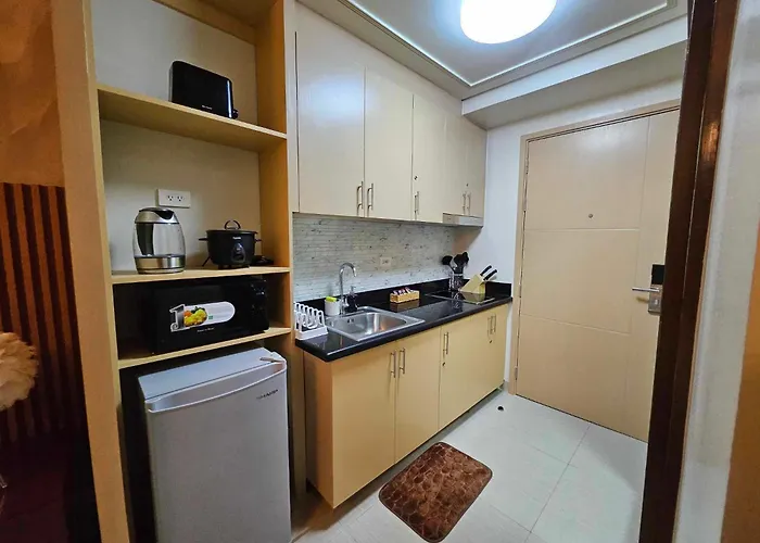 Lourdes' Place, Shore 2-tower 1, 2 Beds, Pasay Near Mall Of Apartment