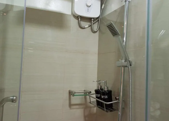 Lourdes' Place, Shore 2-tower 1, 2 Beds, Pasay Near Mall Of